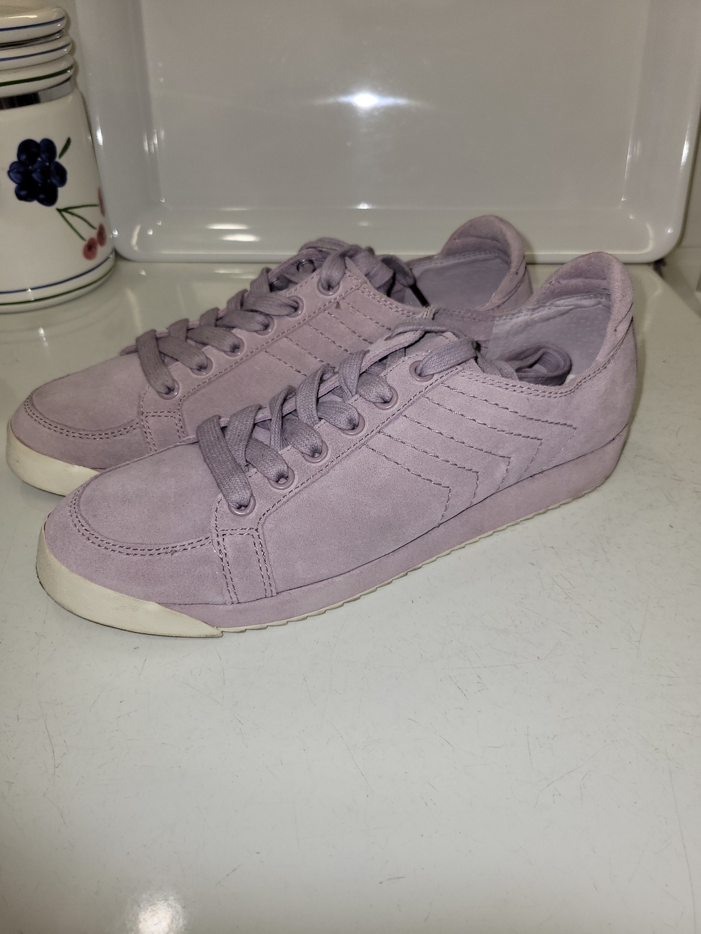 Dolce Vita Lavender Suede Low-Top Sneakers